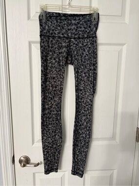 lululemon athletica Black & Gray Patterned Girls' Leggings